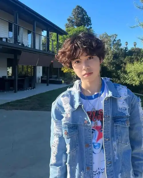 日系风小清新少年感羊毛卷可爱暖男型