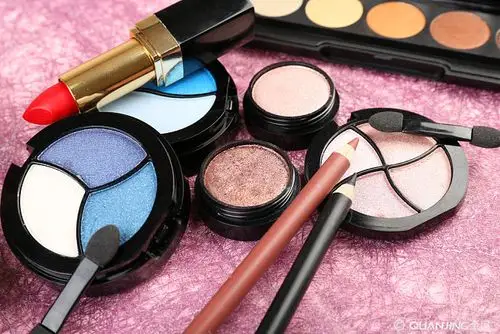 化妆图片_图片大全