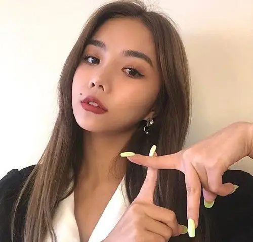 the9集体更换头像比统一手势团魂满满