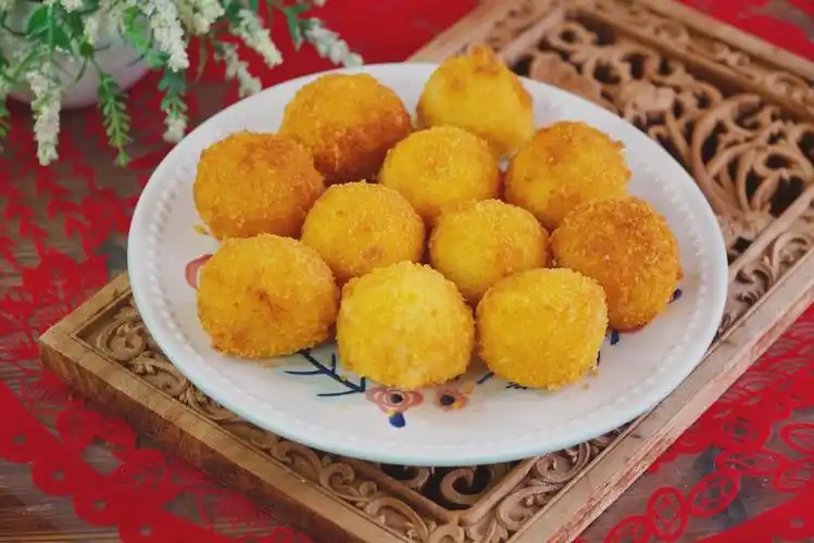 油炸汤圆煮熟就炸不靠谱教正确做法不炸锅不露馅0失败