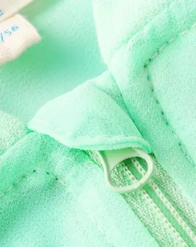 女童薄荷色防晒外套