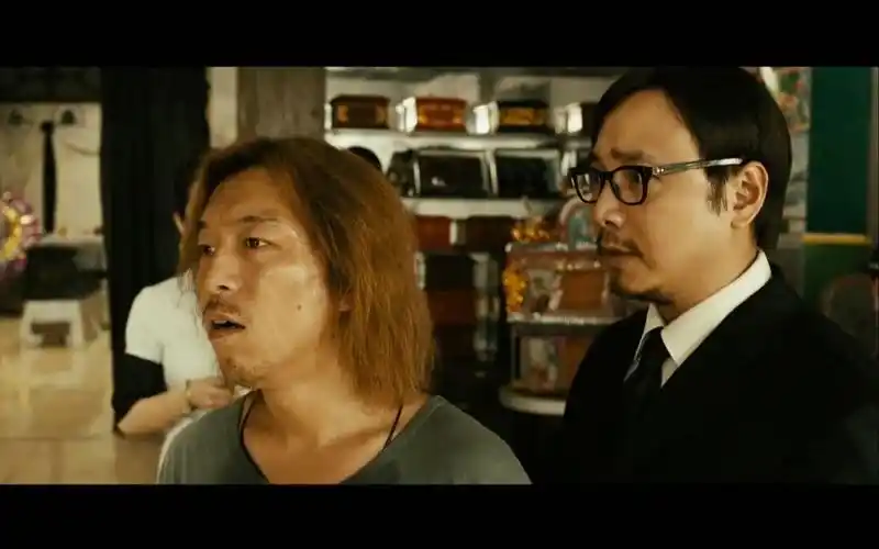 《疯狂的赛车》 黄渤为师父买墓地 徐峥一条龙服务