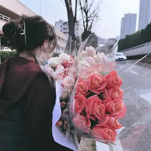 放一张我干妈美丽的背影图二三 基本上全部都是牛小排的边角料 美滋滋