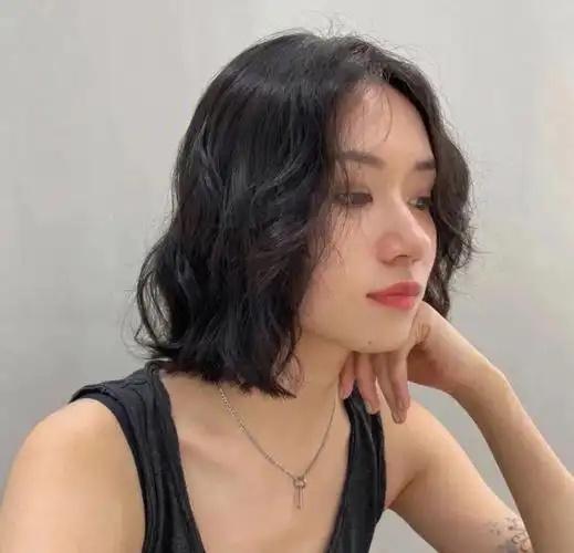 我的日常  #女生短发发型短卷发##女生短发发型