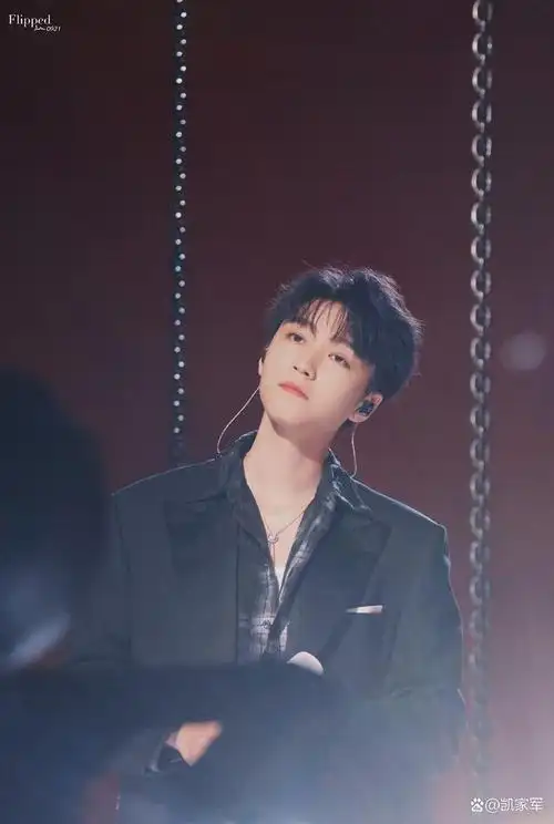 王俊凯跨年演唱会上的三首歌,原来都别有深意!