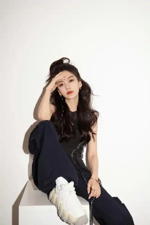 angelababy甜酷风##angelababy高扎半马尾