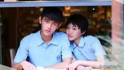 当时戏份过少也没人注意她演技怎么样,后来和陈飞宇,欧阳娜娜一起演了