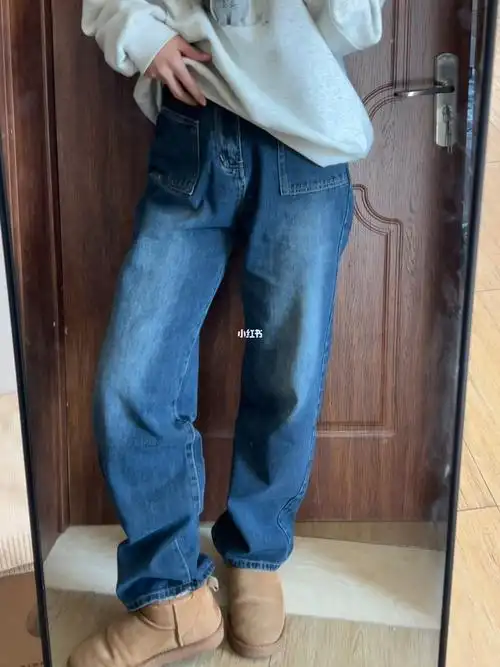 膝盖不鼓包的牛仔裤