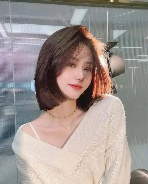 "小乖乖短发",2021年巨火!|减龄|刘海|脸型|栗色_网易订阅