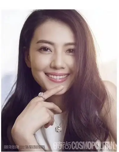 图-高圆圆佩戴enzo上了时尚封面图-奚梦瑶因为喜欢而成为enzo的形象