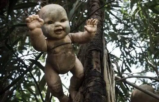 墨西哥娃娃岛娃娃恐怖神秘溺死女孩鬼魂百年不散视频