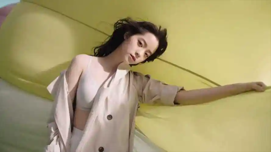 欧阳娜娜ubras热气球中的舒适与自由