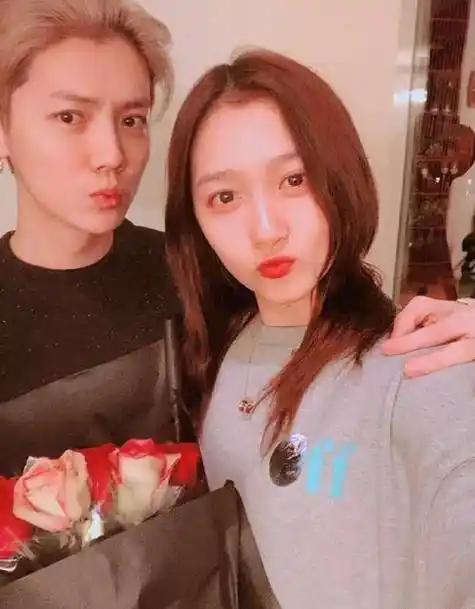 关晓彤被问鹿晗喜欢别人怎么处理一句话霸气回怼神仙爱情太让人羡慕了