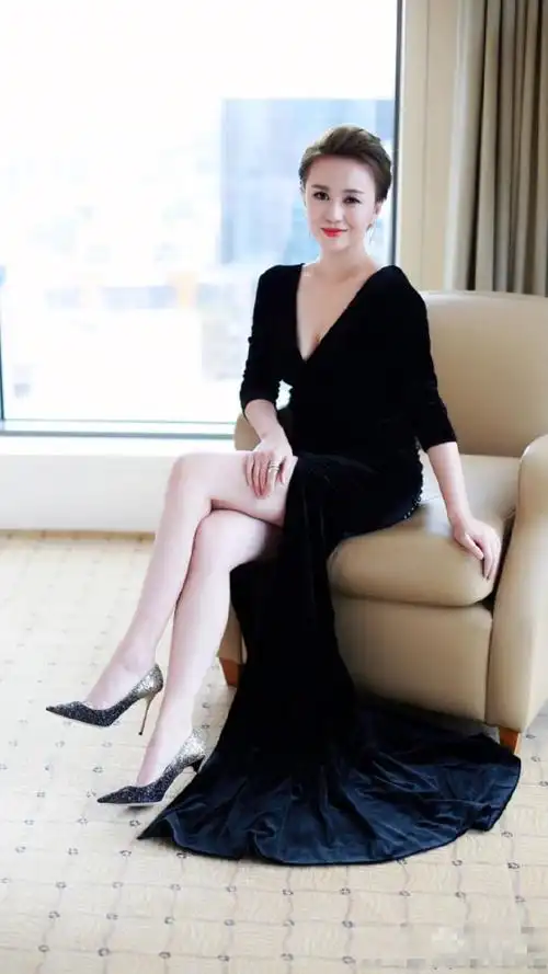 马丽胆是越来越大了,竟然晒出这组写真,看得人脸红