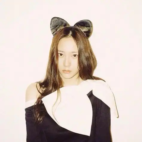 郑秀晶黑白冷艳头像 黑白头像图片大全 -【爱个性】