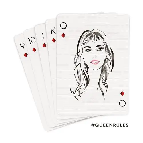 这套象征女性力量的扑克牌有着专属的女王规则