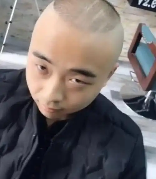 秃顶大叔也疯狂换个发型竟秒变帅气社会人网友年轻了十几岁