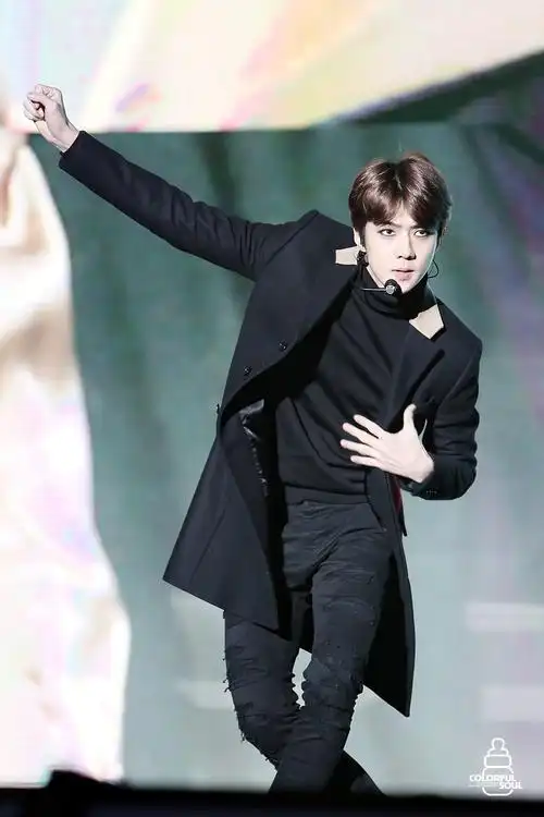 exo吴世勋舞台炫酷舞姿集结号