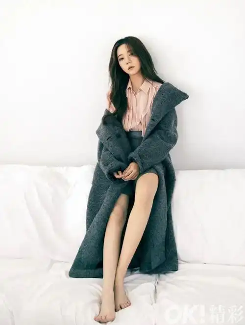 pick | 张紫宁 秋日的舒适|驼色|牛仔裤|内搭|高腰_网易订阅