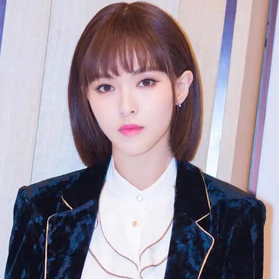 刘诗诗唐嫣短发美到开挂