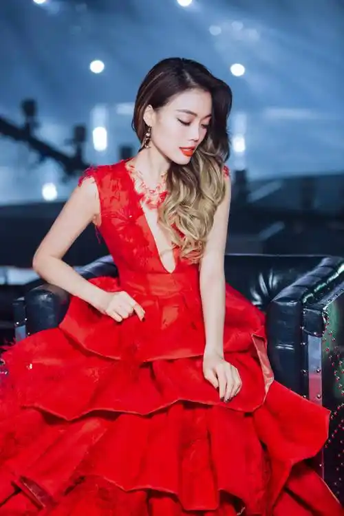 容祖儿唱跳天花板我还可以更好