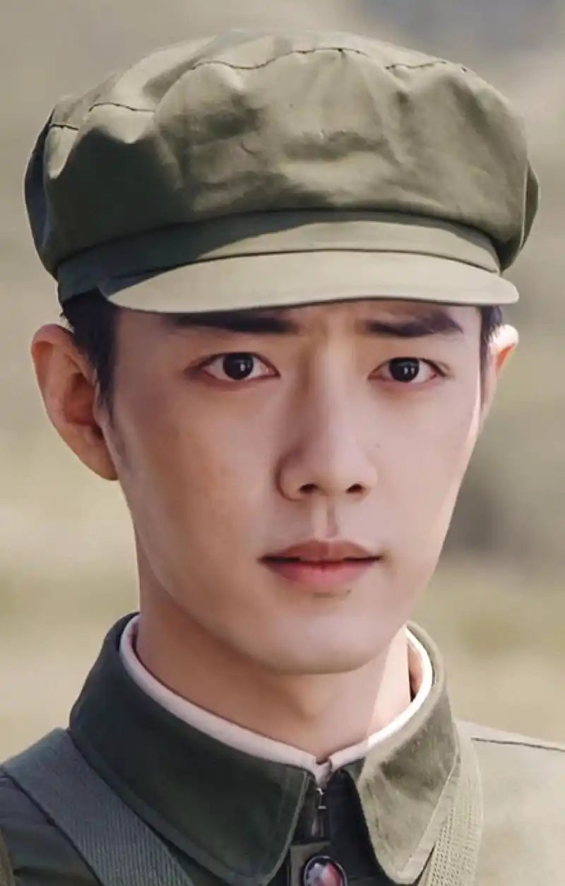 肖战顾一野军装:帅气