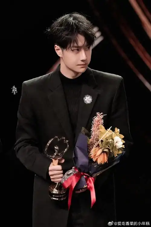 艺人#王一博#王一博魏若来#作为正能量偶像,王一博一向坚持做比说多