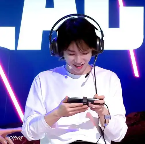 华晨宇 和平精英直播 太可爱了吧呜呜