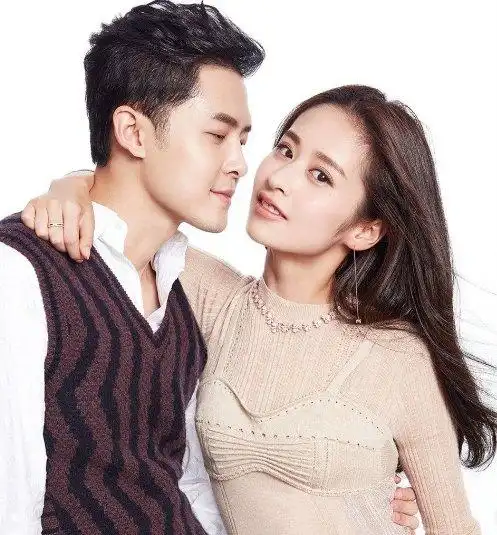 颖儿公开婚讯邀请刘恺威,杨幂霸气5字回应!