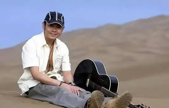 刀郎离婚30年前妻含泪自述他住豪宅我却一无所有