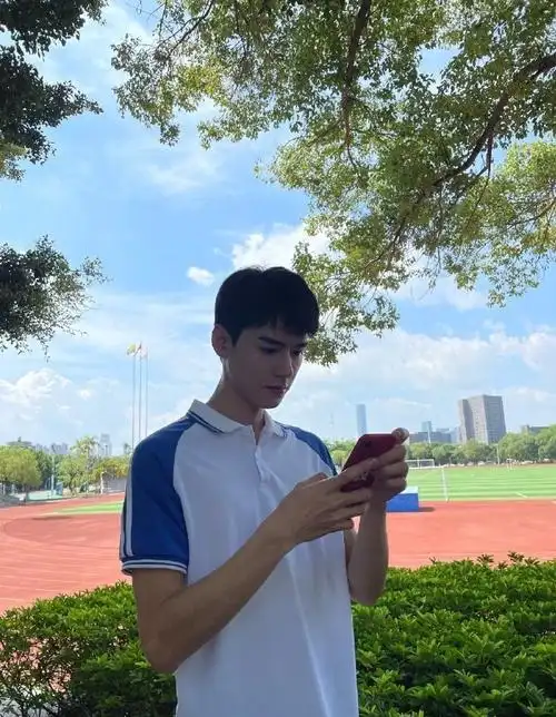 曾是「校草」的陆剧男星6:龚俊 东华大学校草