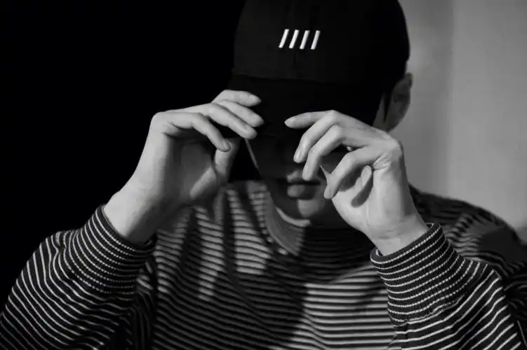 张艺兴壁纸  #张艺兴  #壁纸  浅发一下老张绝美图片!