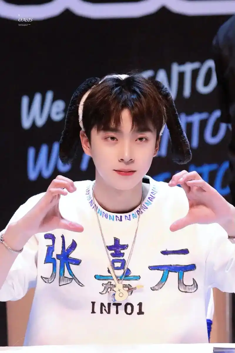 张嘉元 #可爱到爆炸 谁还没被百变小元的美貌击中0604 - 抖音