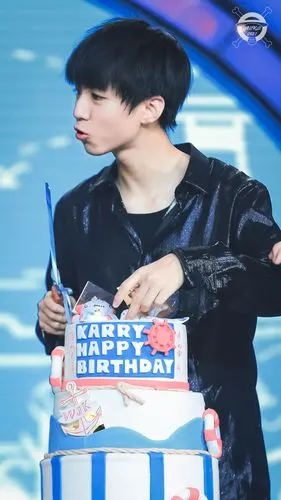 王俊凯# 160921 王俊凯17岁生日会 高清9p