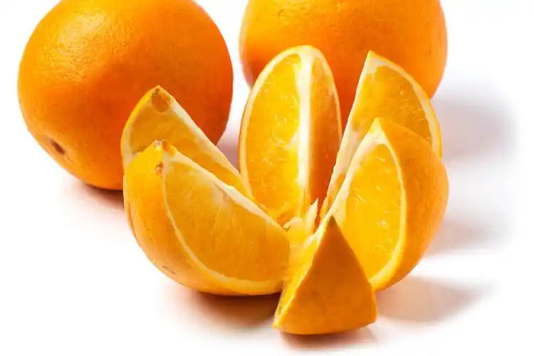 整个橙子被切开