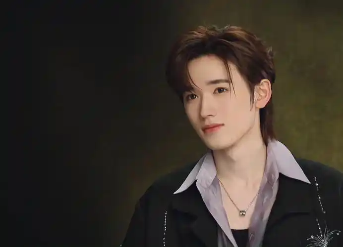 【宋亚轩】231201 声生不息海报侧拍