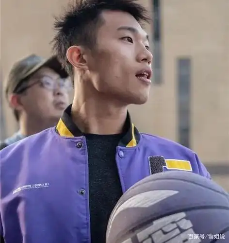 "湛江街球王"董康潮从草根球员登上cba赛场!真励志!