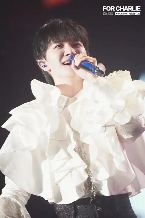 周深超话    浇浇水小朋友就可爱到发芽啦97  9120240602 深圳