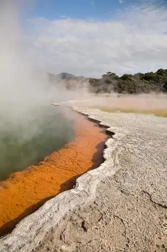 会员登录可下载 1024 无水印图片