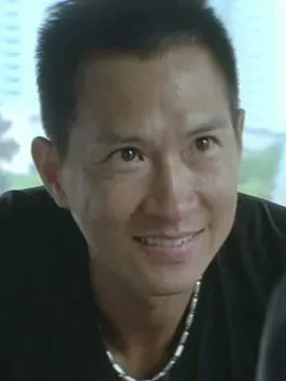 飞机(张家辉饰演)