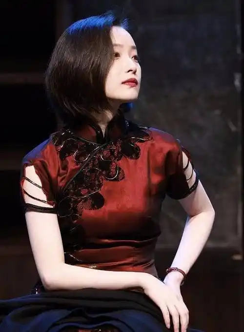 倪妮出生于江苏南京,毕业于中国传媒大学南广学院,中国内地女演员.