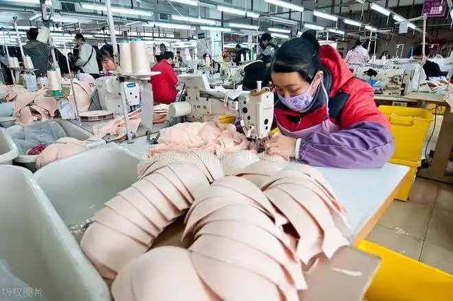 深圳往事我在工厂天天摸内衣对女友已没有任何欲望