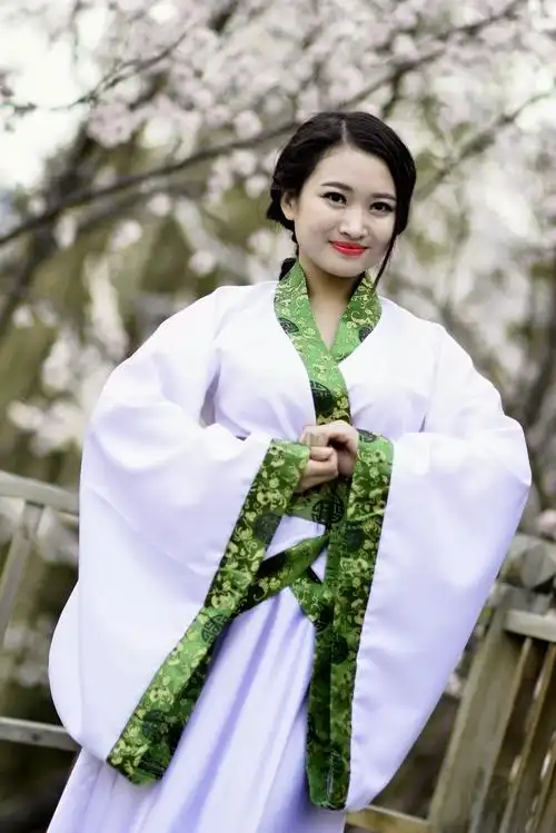 穿越到汉朝的女孩