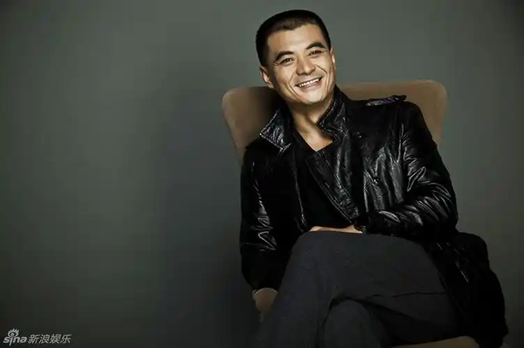 演员王新军写真 支持   键翻阅图片 列表查看 大图 全屏观看 2011.11.