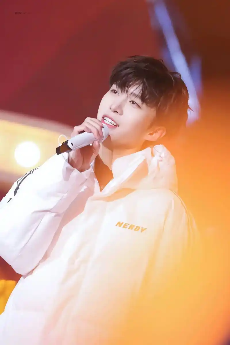 不止一点点喜欢 #范丞丞 #福西西 #抖音热门小助手 丞丞 - 抖音