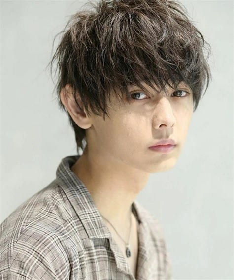 日系空气烫纹理烫 细软少发量发质烫发_男生烫发 - 美发站