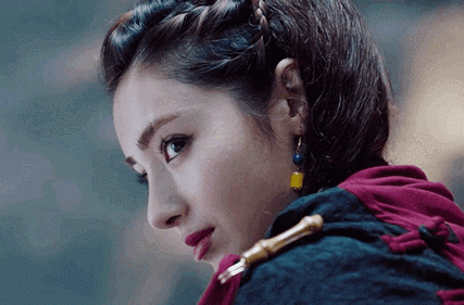 钟馗捉妖记#好喜欢这个漂亮的小魔女罂粟@麦迪娜,表情包来一发,快点