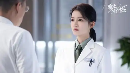 从中国机长到爱上特种兵我又被李沁穿制服的样子杀到了