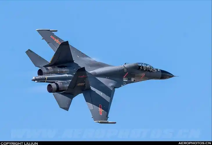 图为歼11b飞机照片