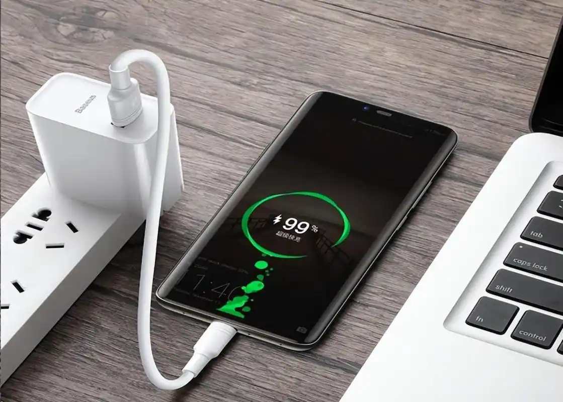 手机充电至100%再拔?原来我们都错了!